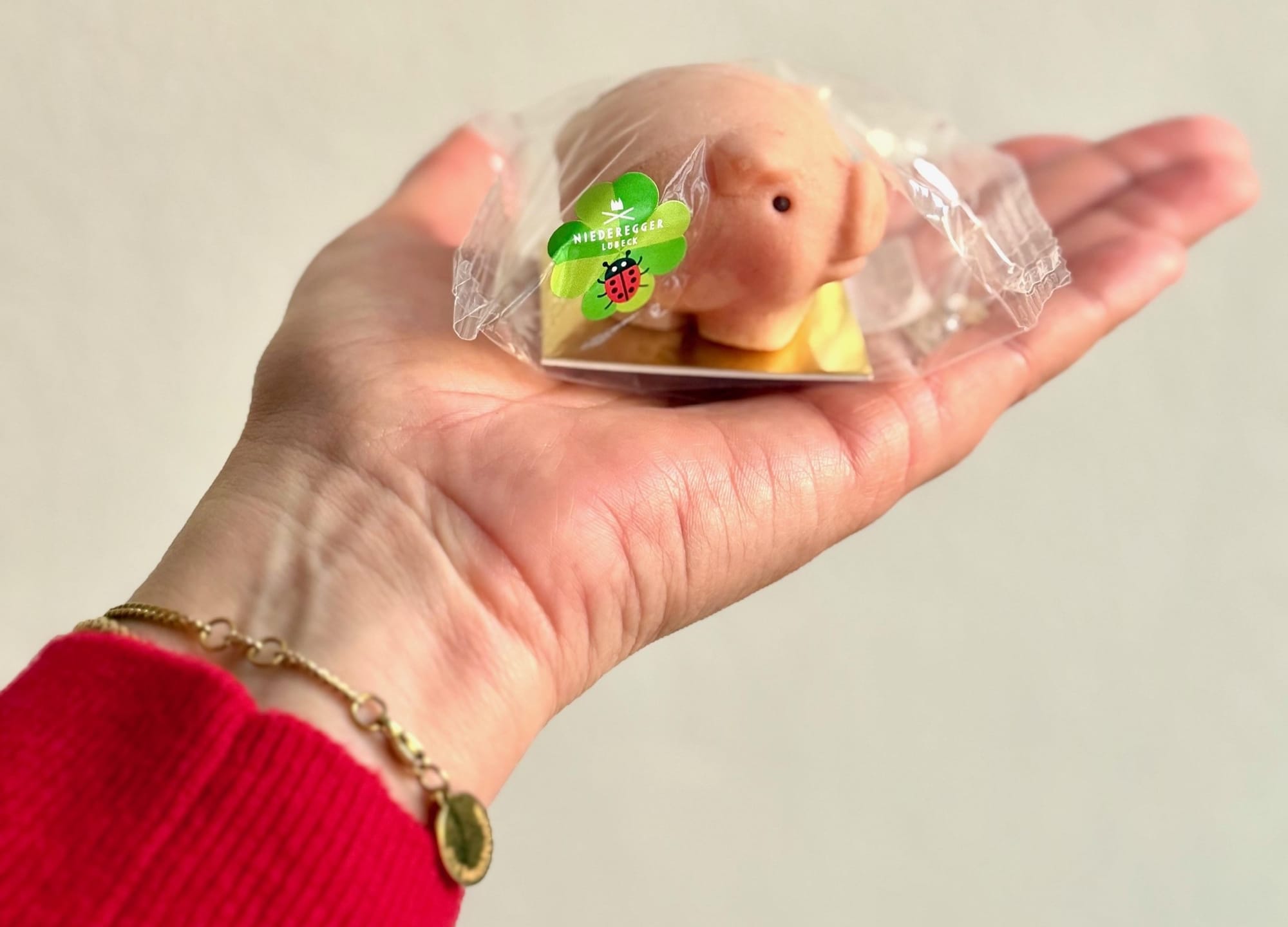 Schwein gehabt! Wie kaiserliches Marzipan zum Neujahrs-Must-have wurde